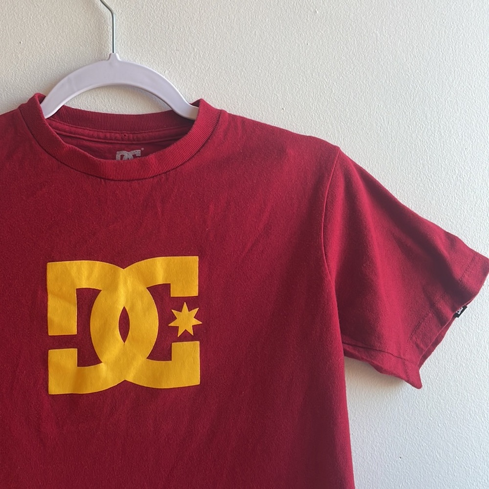DC T Shirt Size Small Red & Yellow .